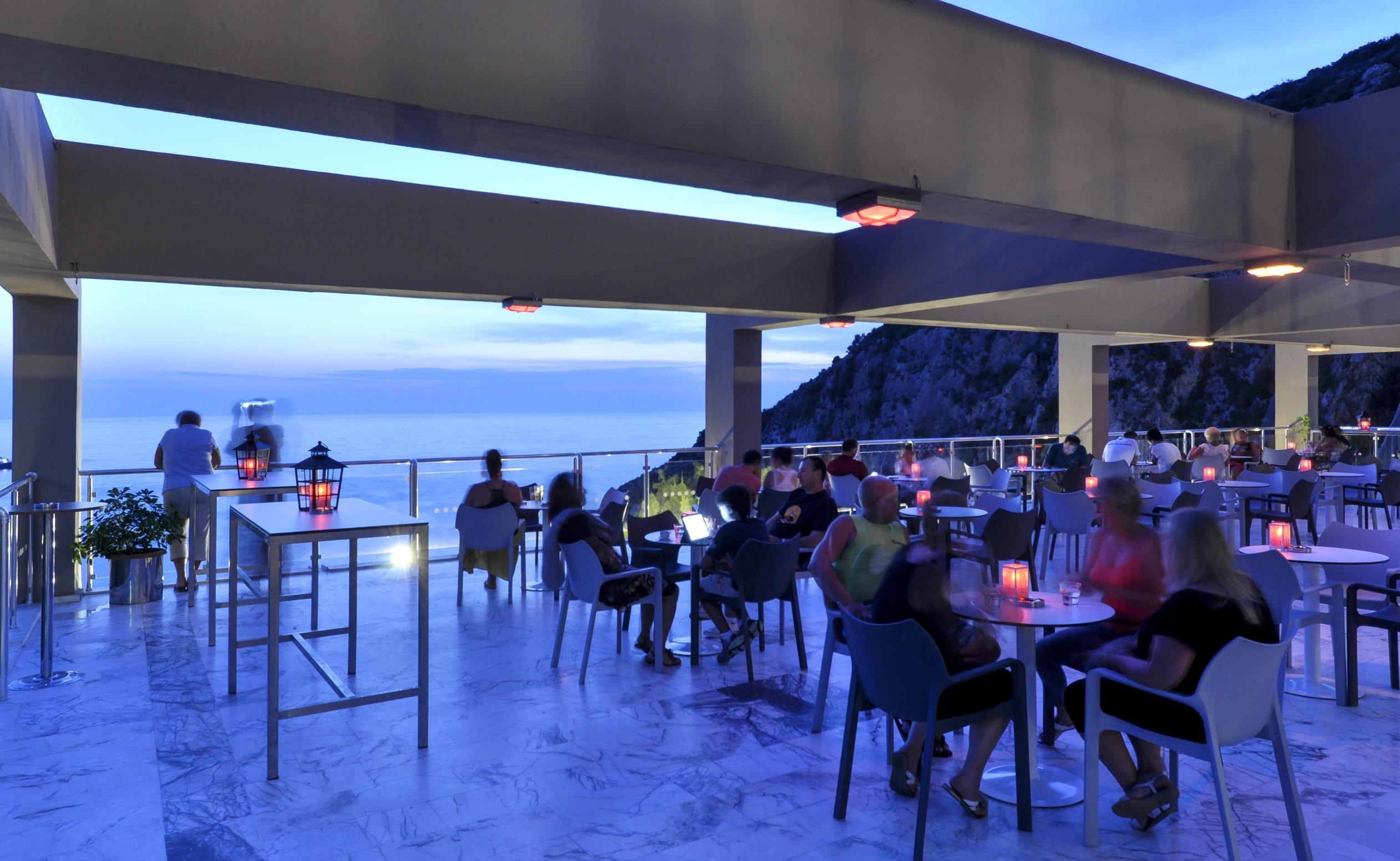 Alkoclar Adakule Hotel Kusadası Exteriör bild
